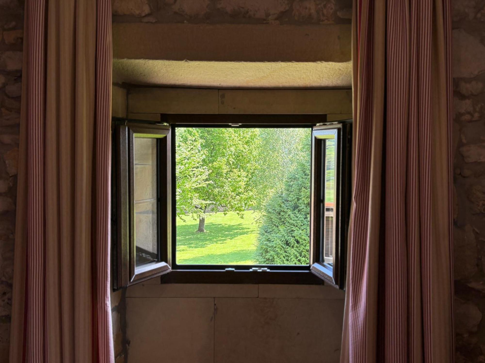 Hotel Casona Los Caballeros ซันติยานาเดลมาร์ ภายนอก รูปภาพ